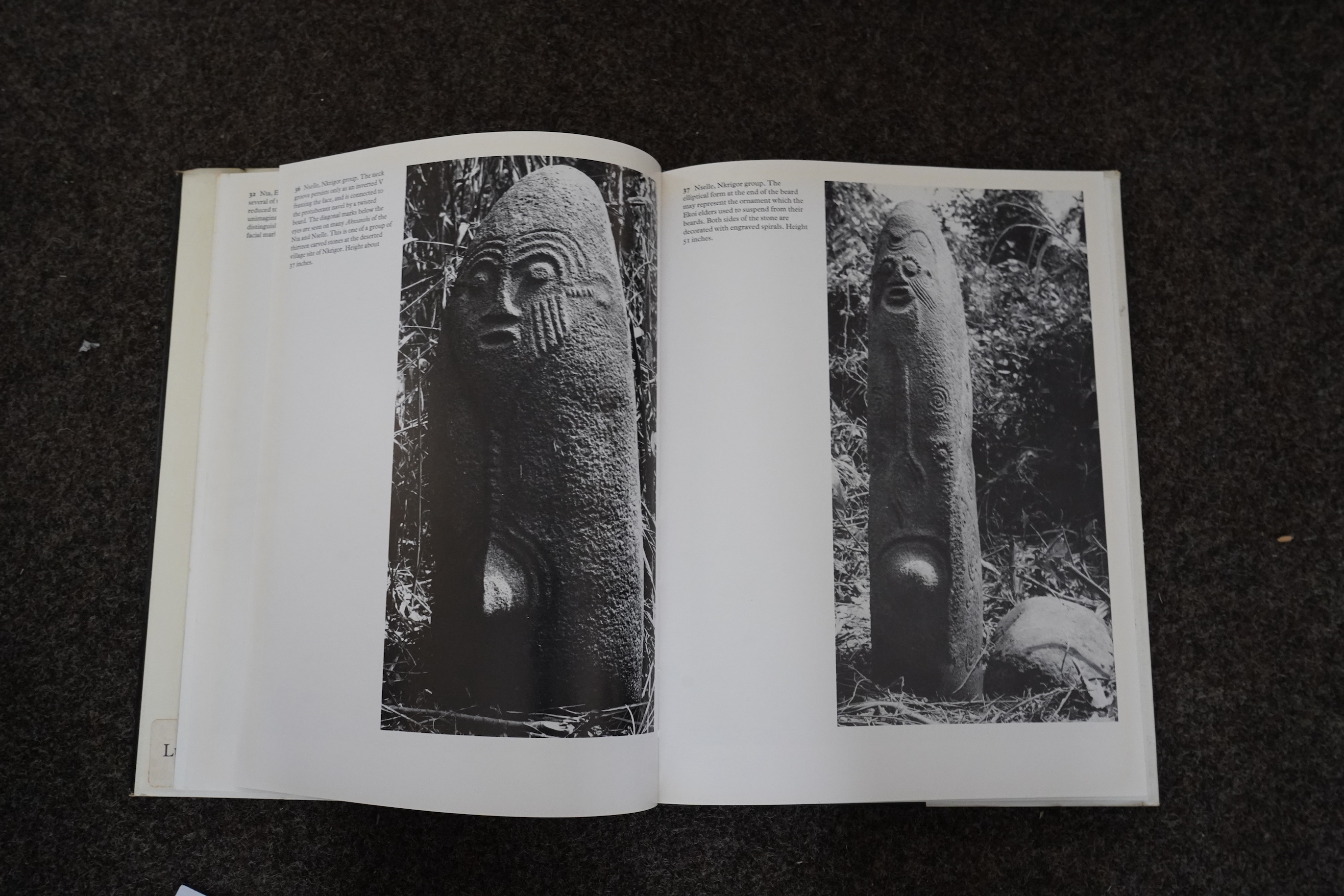 Doering, Heinrich - Old Peruvian Art. photo. illus. (12 coloured); publisher's cloth, folio. Zwemmer, 1936; Furst, J.L. & P.T. - Pre-Columbian Art of Mexico. col. illus.; publisher's cloth and d/wrapper, folio. New York,